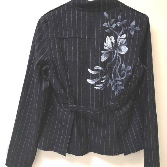 Blazer - Picture 1 of 8